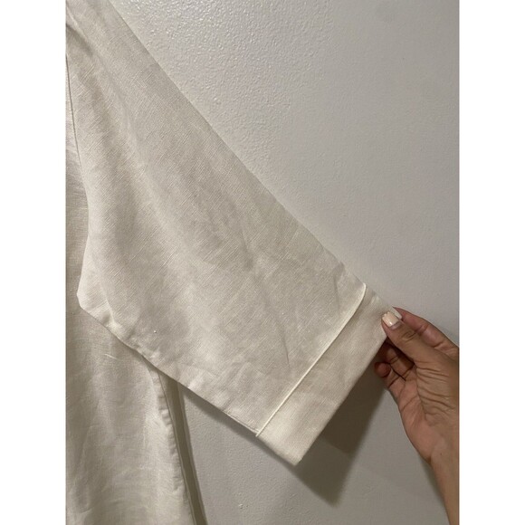 Chicos 100% Linen White Button Down Camp Shirt wood tone buttons Minimalist Sz 2 - Picture 4 of 7